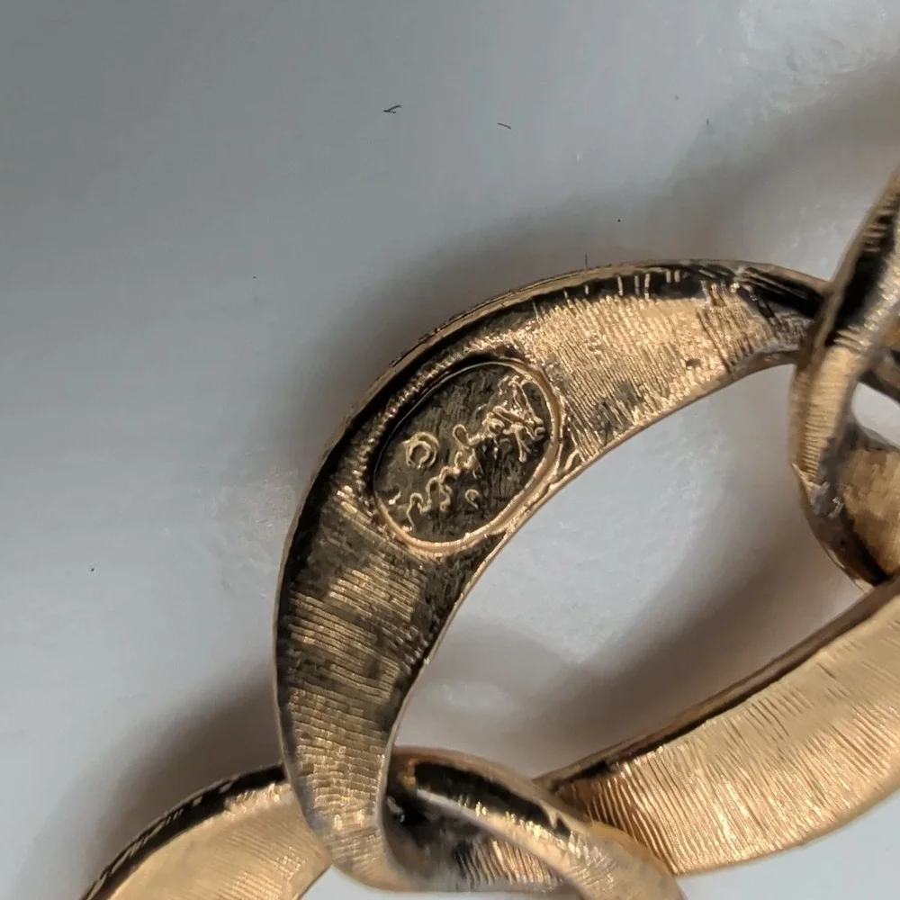 Vintage Napier Yellow‎ Gold Tone Textured Chunky Crescent Link Choker Necklace